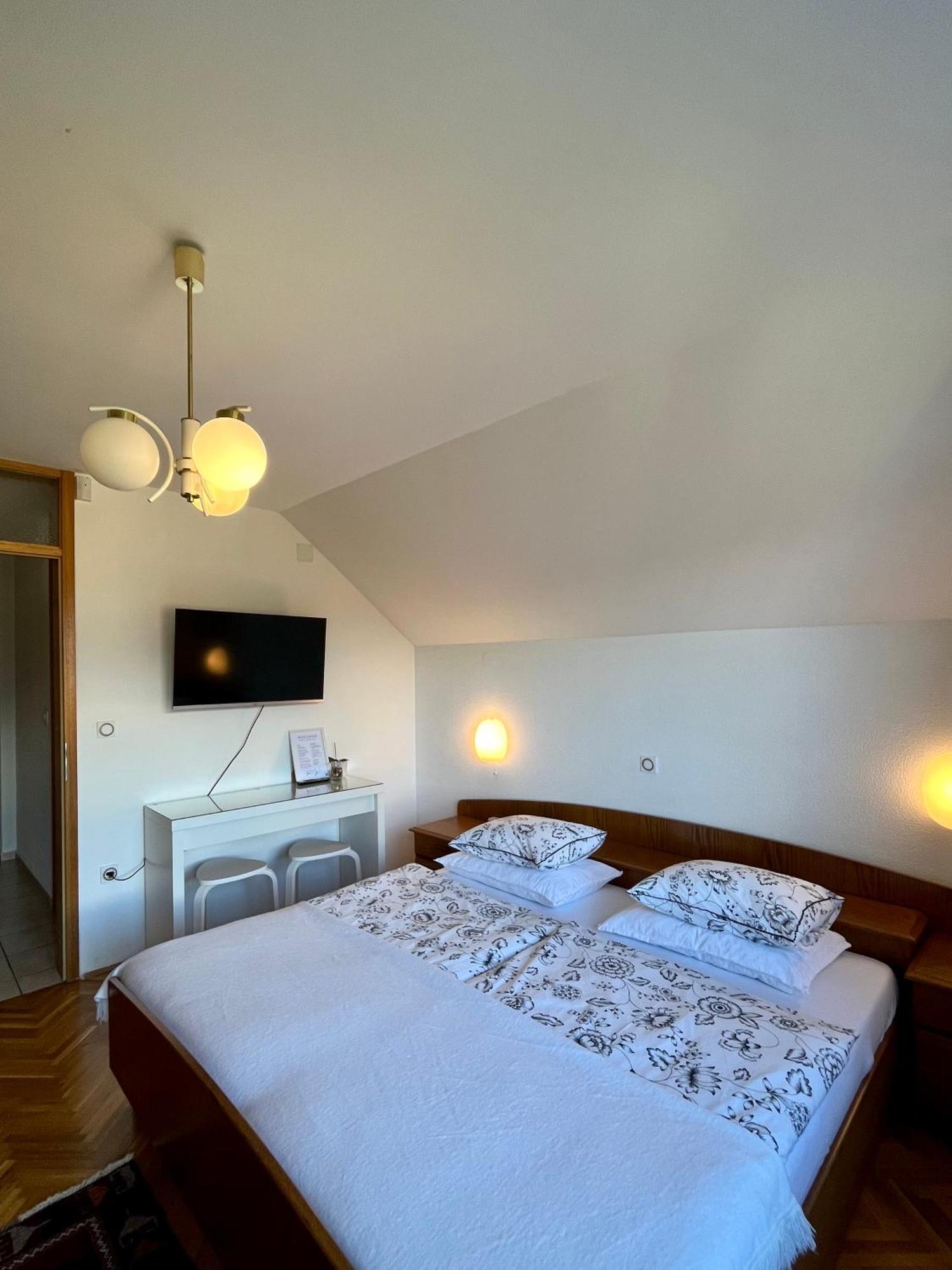 Lakeview Guesthouse & Chalet Блед Екстериор снимка