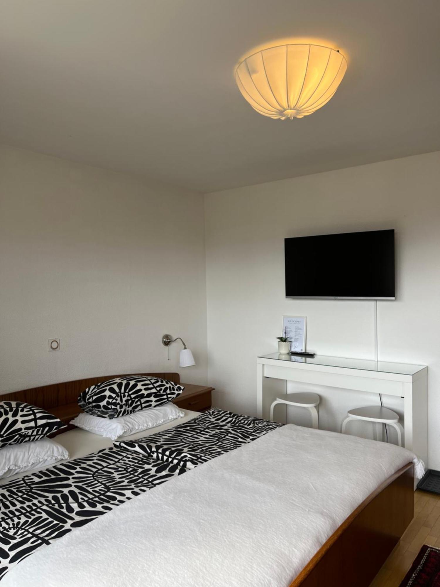 Lakeview Guesthouse & Chalet Блед Екстериор снимка