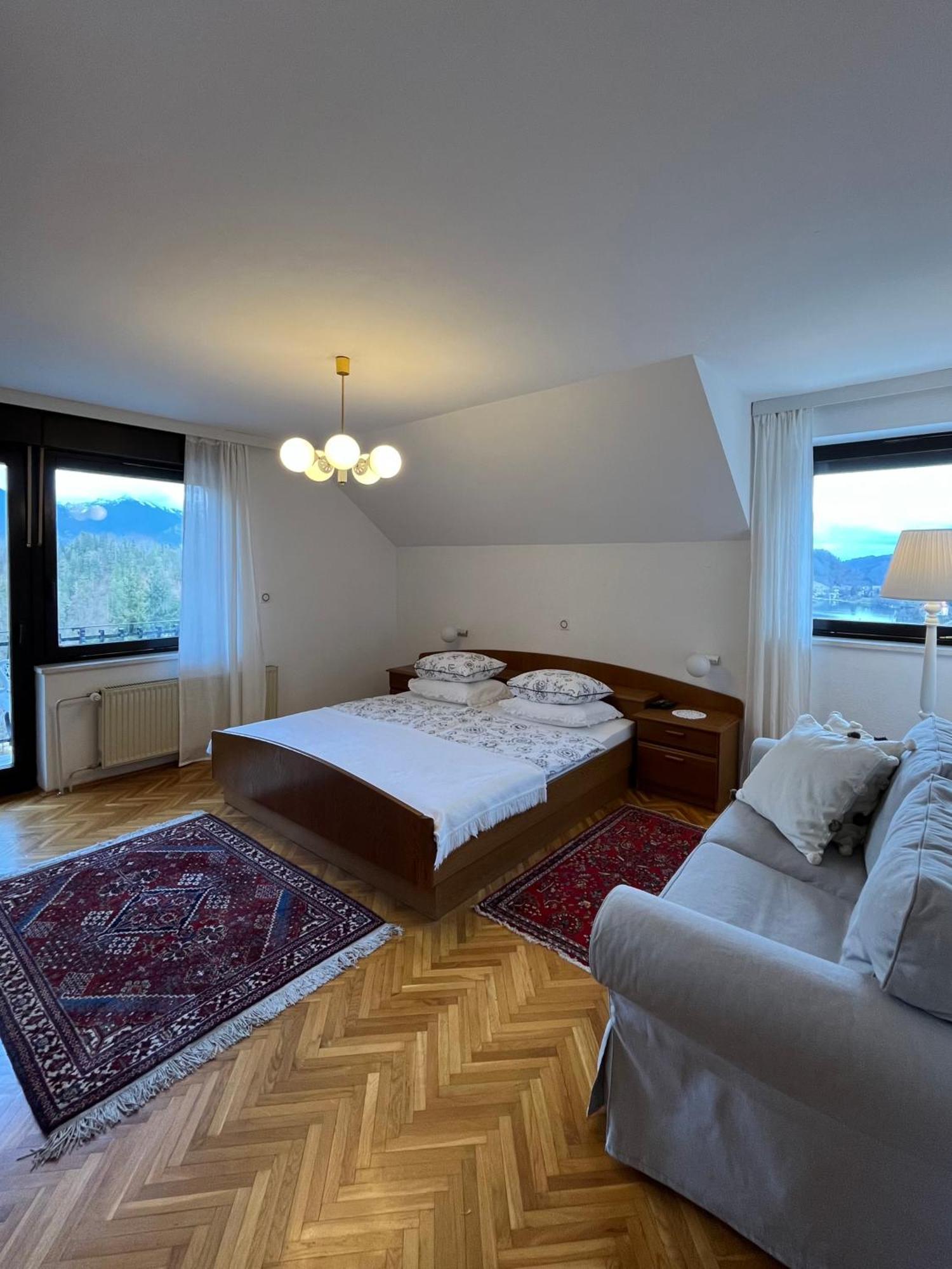 Lakeview Guesthouse & Chalet Блед Стая снимка