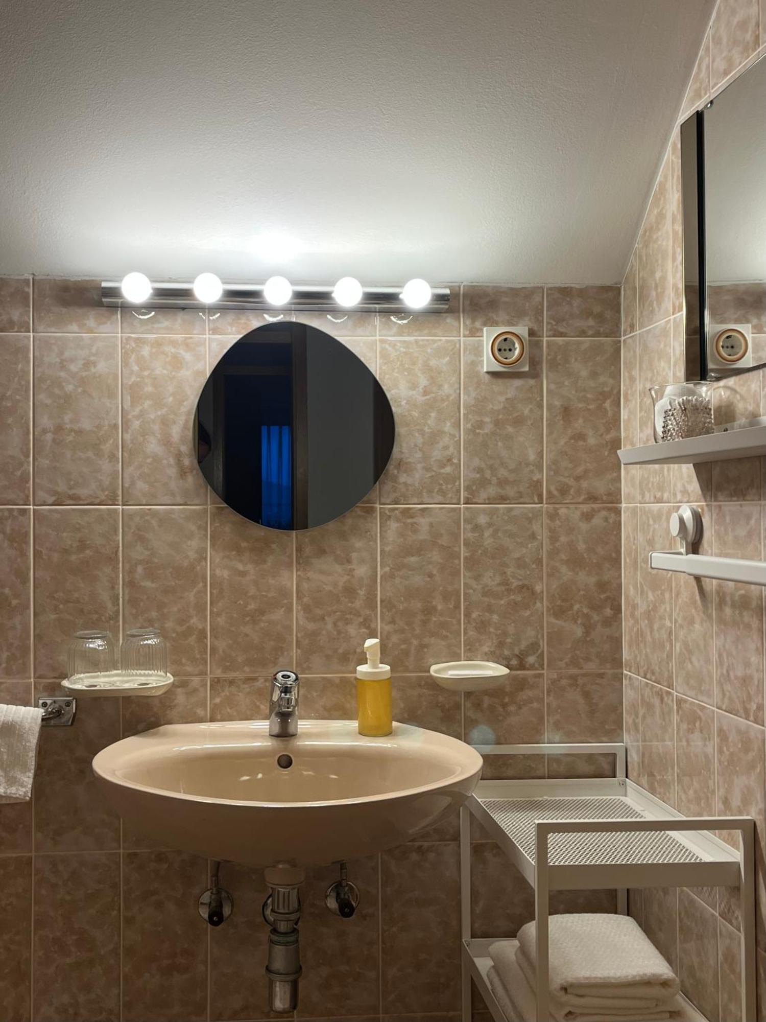 Lakeview Guesthouse & Chalet Блед Стая снимка